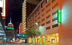 Holiday Inn in San Antonio Riverwalk